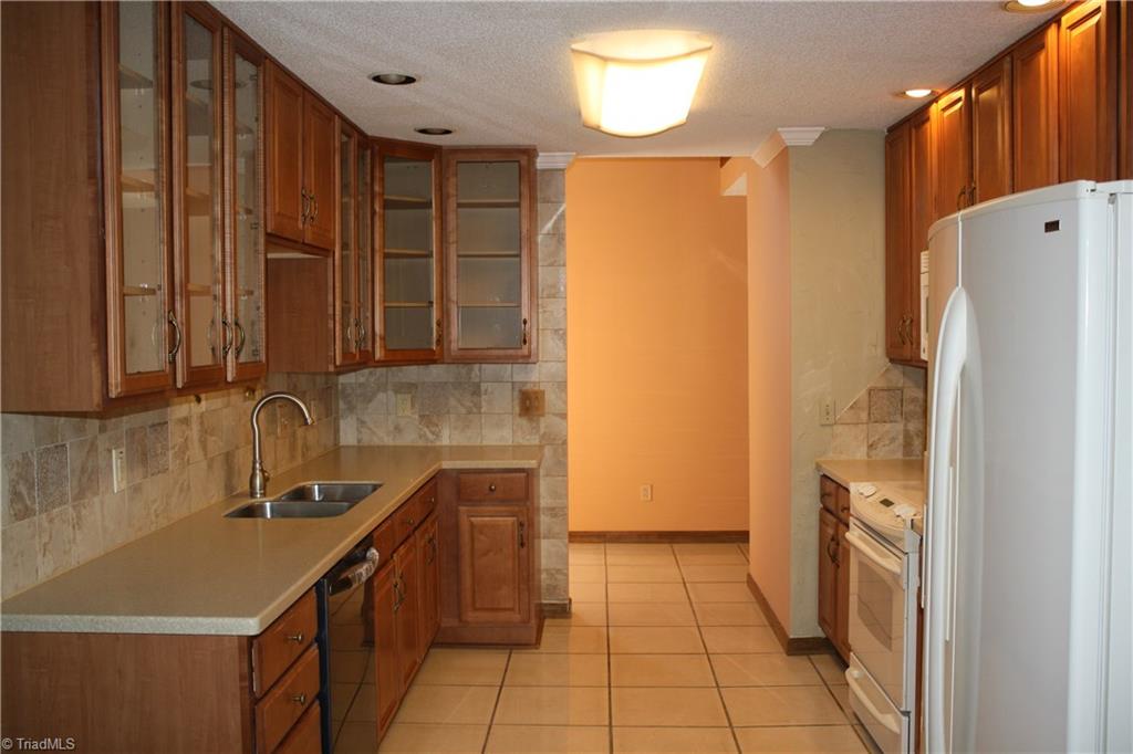 5416 Tower Road Greensboro, NC 27410 - Photo 5 of 19 Gallery Image 5