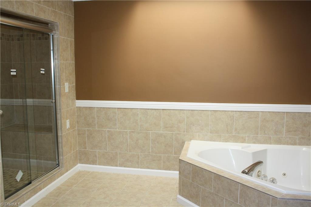 5416 Tower Road Greensboro, NC 27410 - Photo 9 of 19 Gallery Image 9
