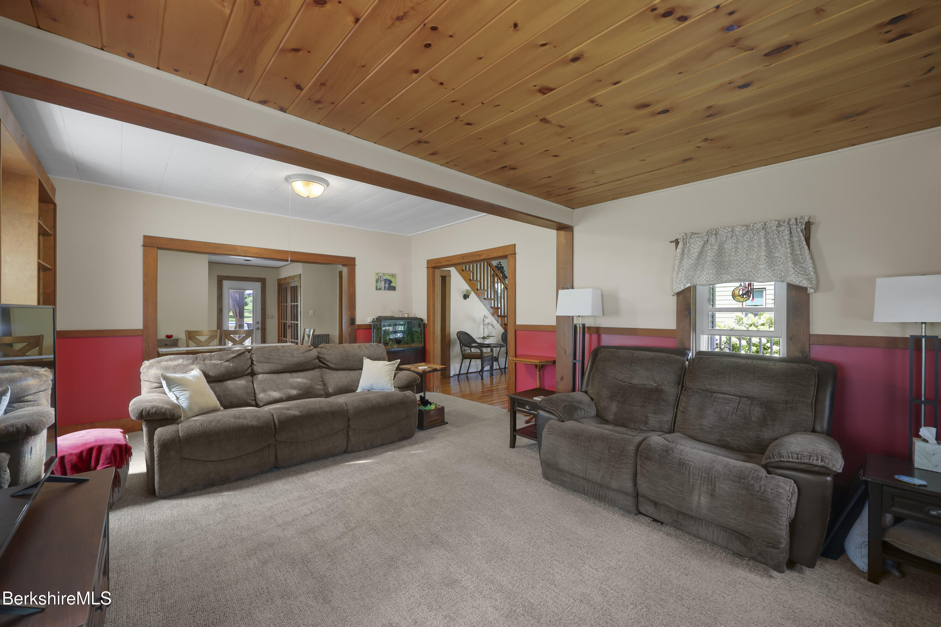 47 Onota Street Pittsfield, MA 01201 - Photo 14 of 56 Living Room