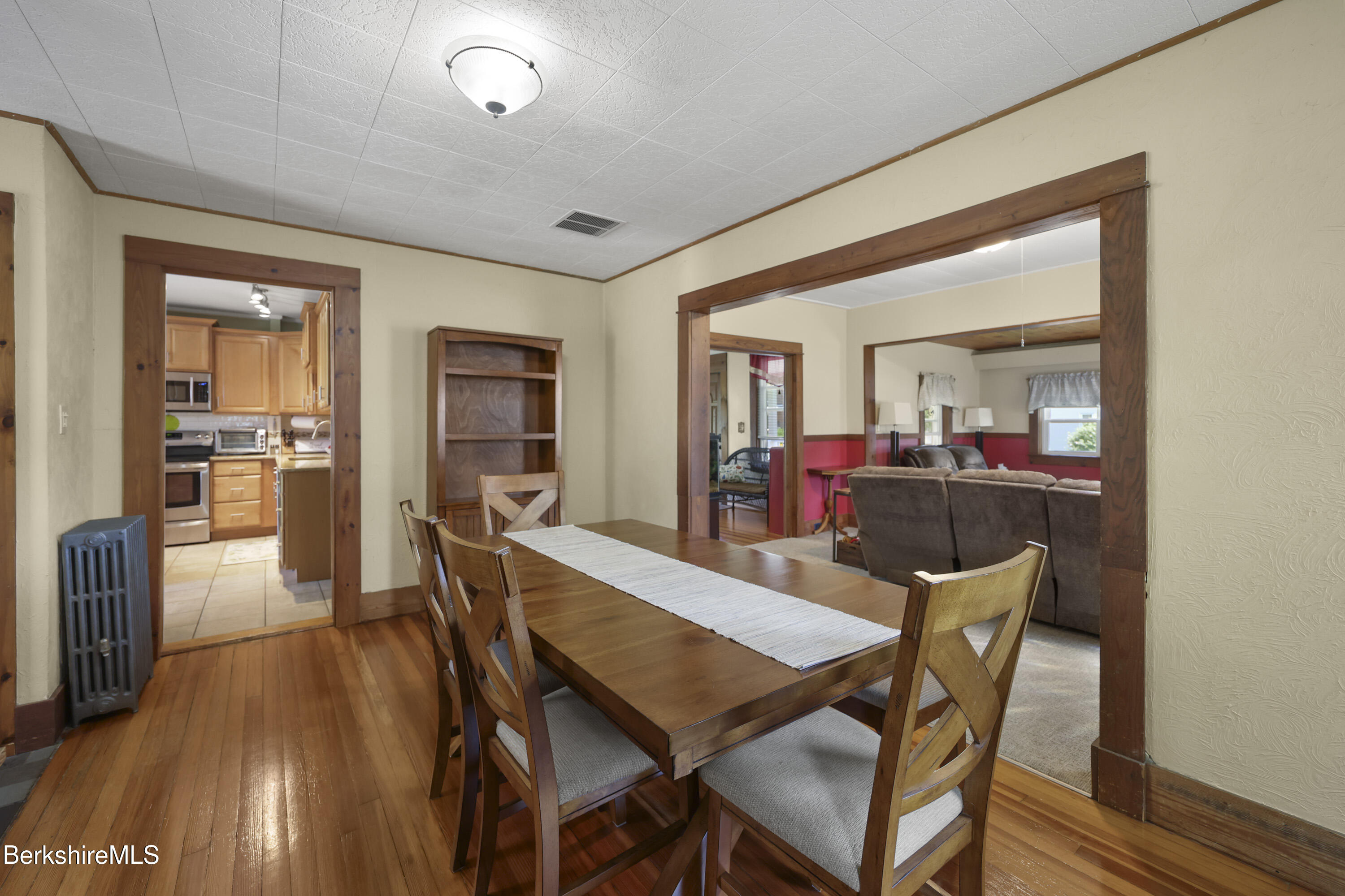 47 Onota Street Pittsfield, MA 01201 - Photo 22 of 56 Dining Room