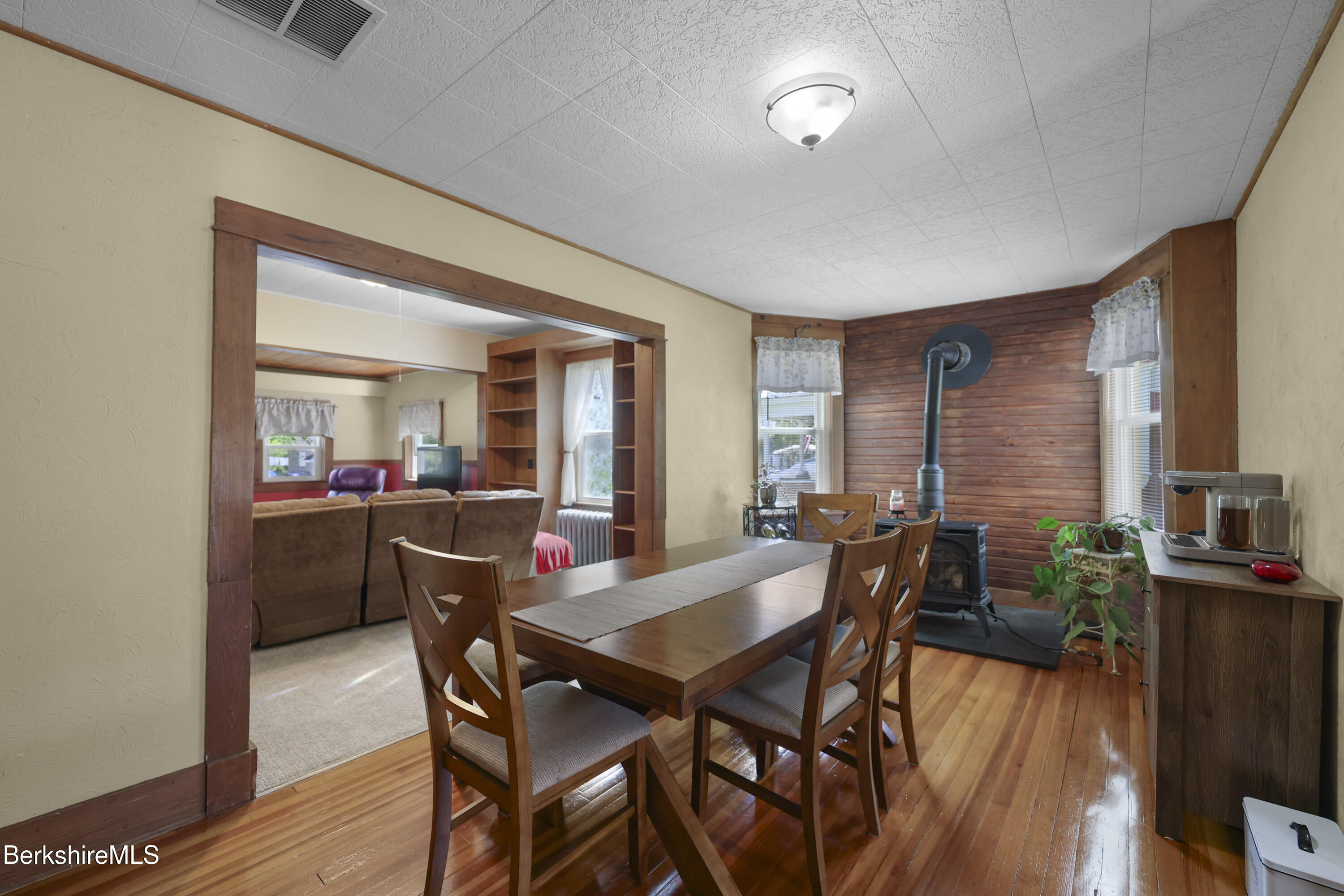 47 Onota Street Pittsfield, MA 01201 - Photo 23 of 56 Dining Room