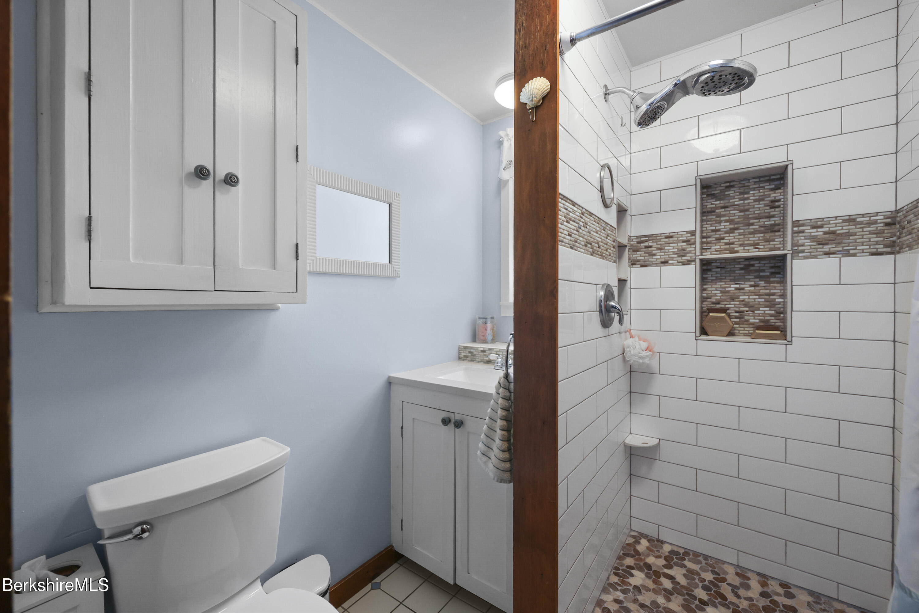 47 Onota Street Pittsfield, MA 01201 - Photo 25 of 56 Bathroom One