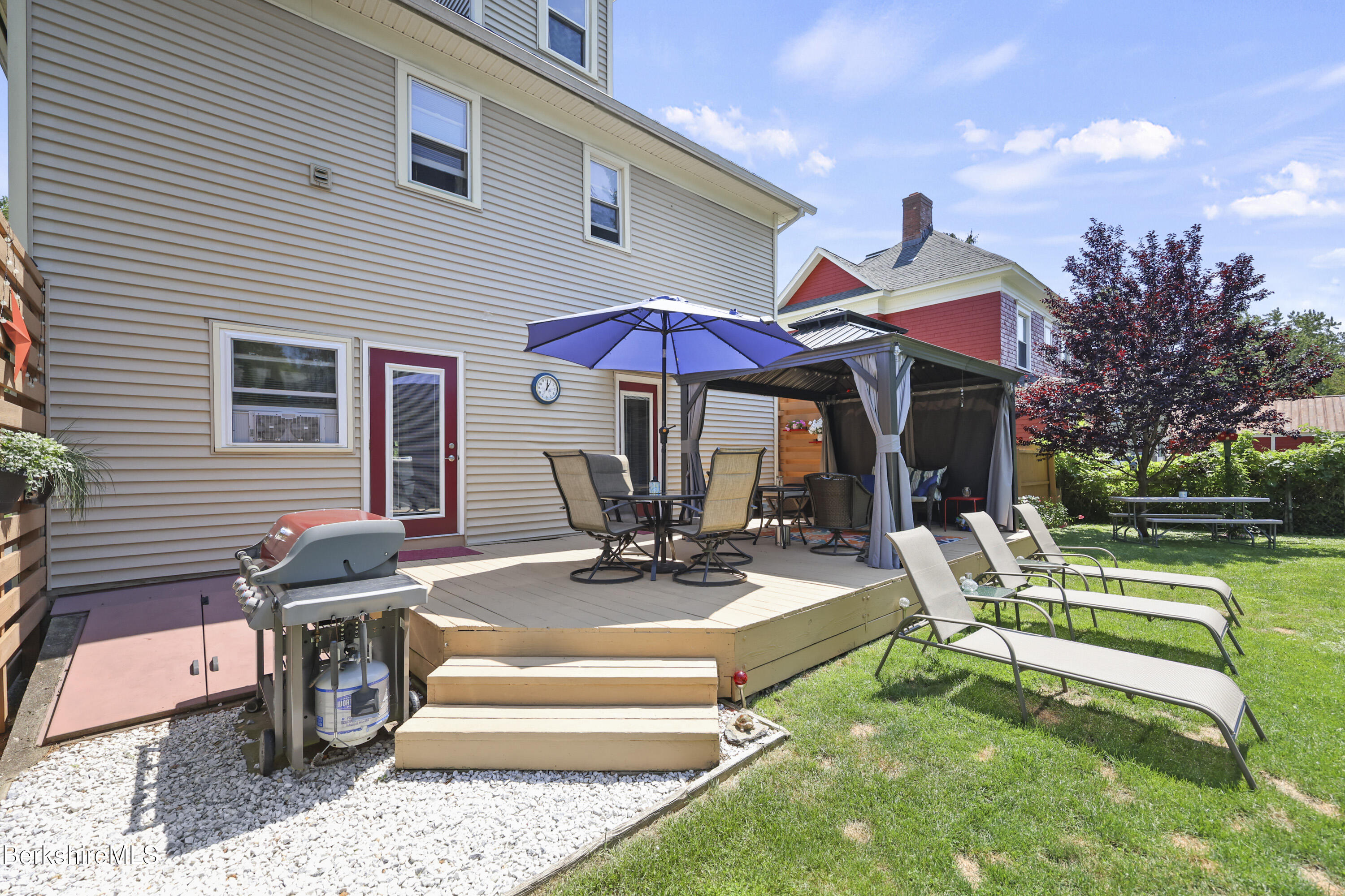 47 Onota Street Pittsfield, MA 01201 - Photo 50 of 56 Back Deck