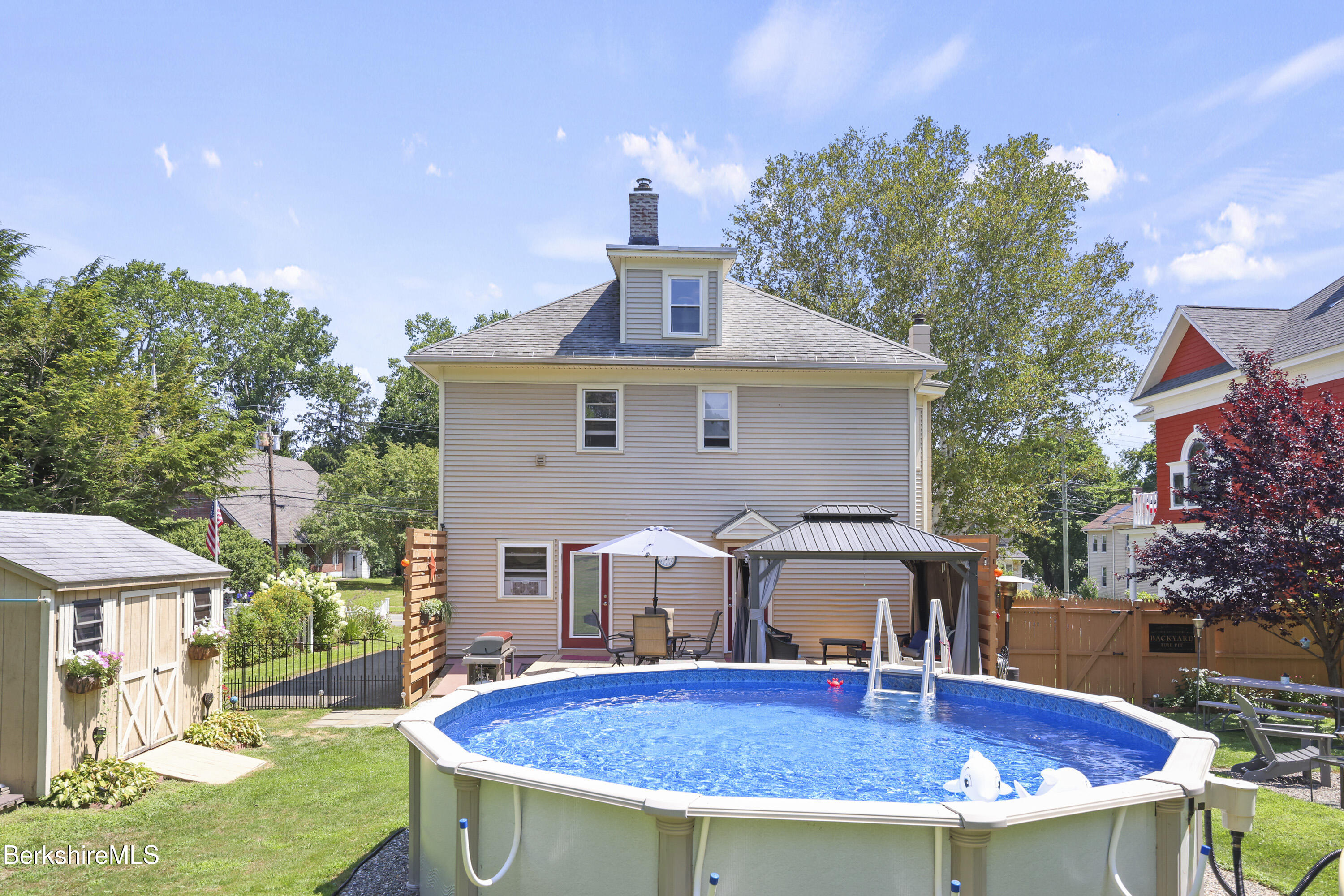 47 Onota Street Pittsfield, MA 01201 - Photo 51 of 56 Exterior Back