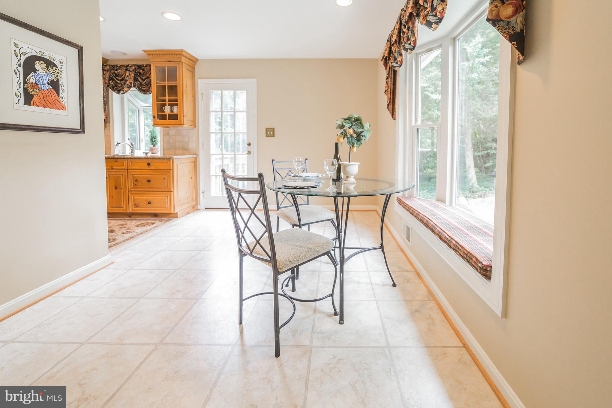 1247 Maple Road Arnold, MD 21012 - Photo 5 of 29 Kitchen