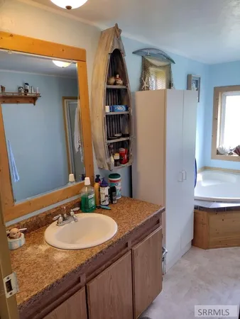 $485,585 | 3195 3350 West, Moore, ID 83255