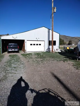 $485,585 | 3195 3350 West, Moore, ID 83255