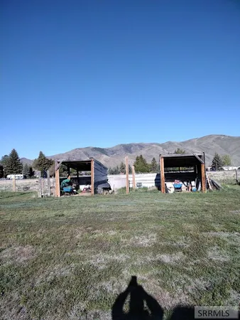 $485,585 | 3195 3350 West, Moore, ID 83255