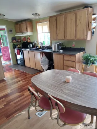 $485,585 | 3195 3350 West, Moore, ID 83255