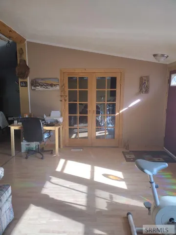 $485,585 | 3195 3350 West, Moore, ID 83255