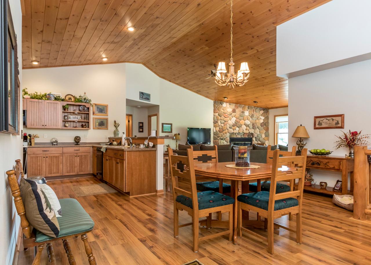 11689 Sunday Lake Road Minocqua, WI 54548 - Photo 2 of 34 Gallery Image 2