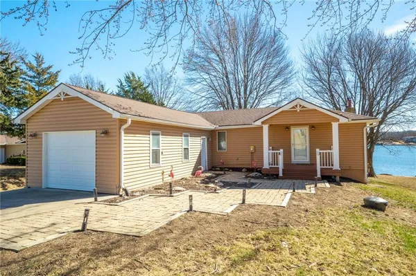 $765,000 | 1006 Lake Viking Terrace, Altamont, MO 64620
