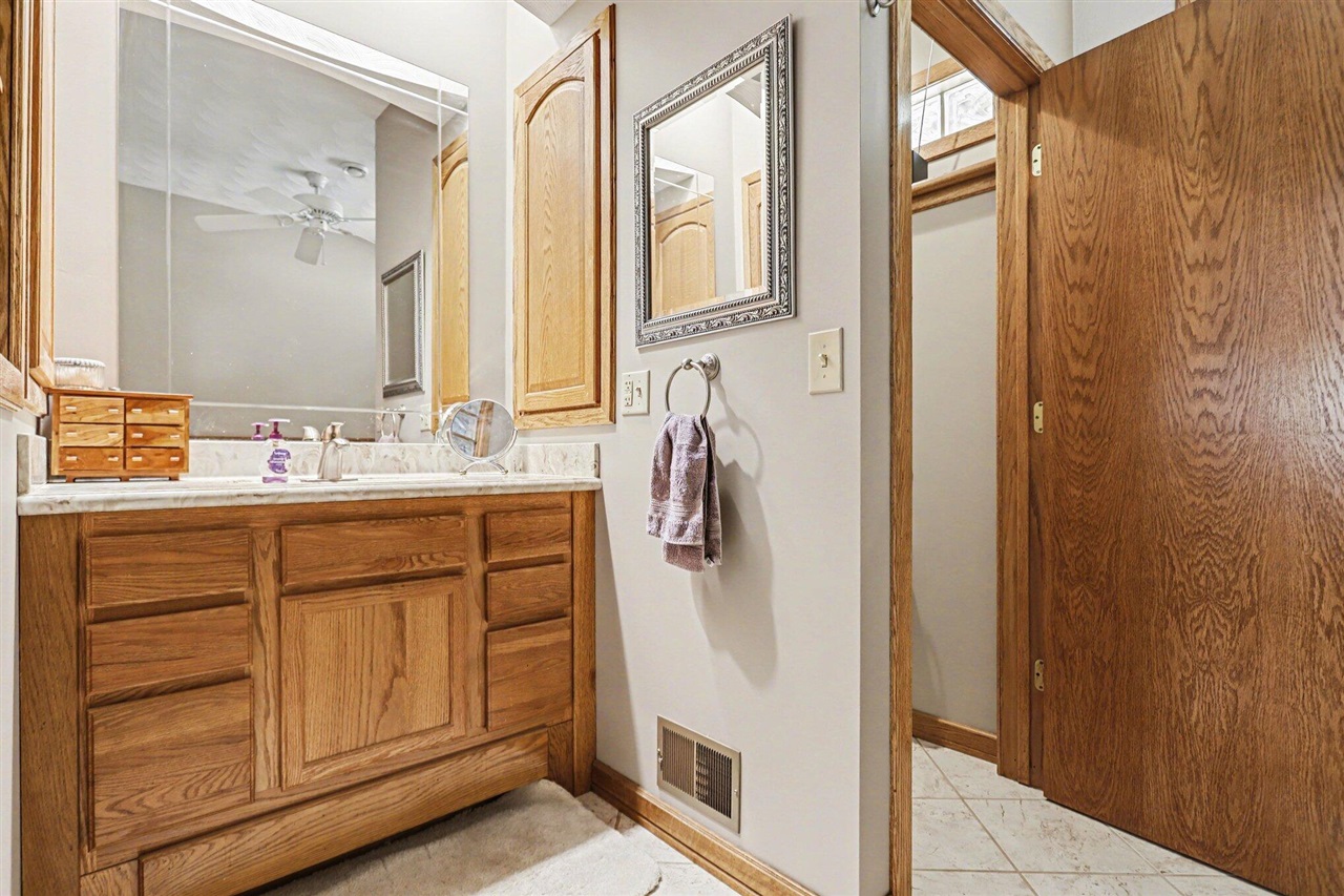 8362 East River Road Battle Creek, MI 49014 - Photo 19 of 28