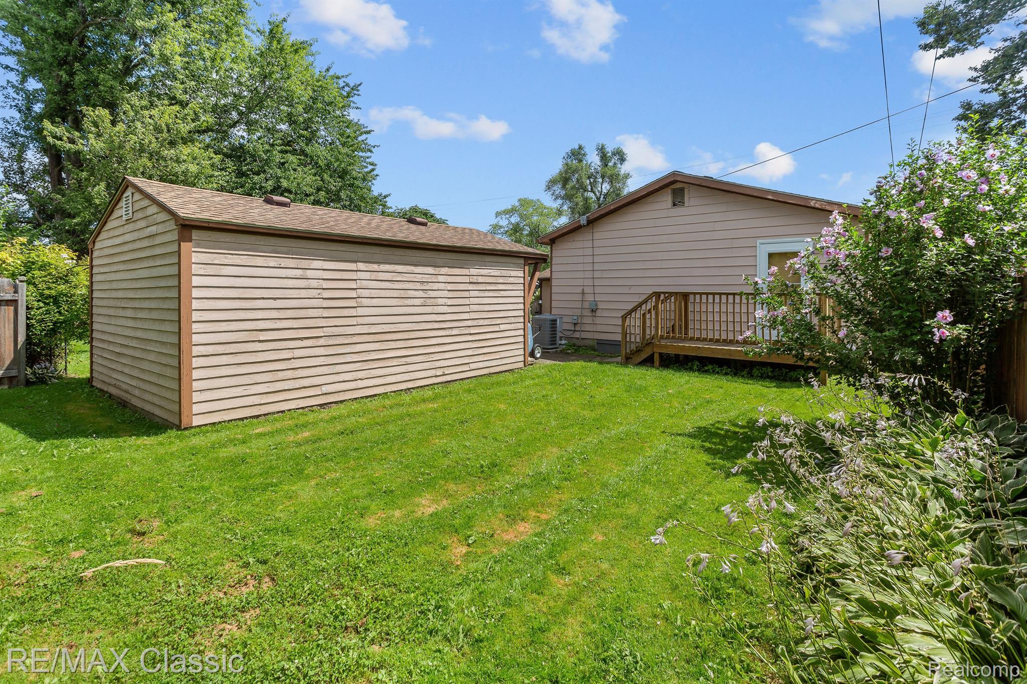 4312 Howe Road Wayne, MI 48184 - Photo 33 of 39 Gallery Image 33