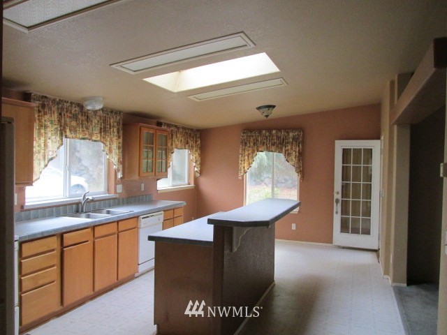 150 Lewis Road Port Angeles, WA 98362 - Photo 2 of 22 Gallery Image 2