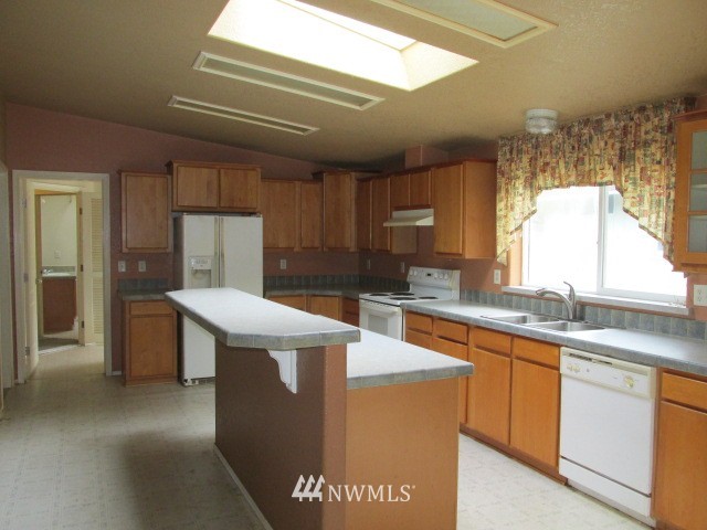 150 Lewis Road Port Angeles, WA 98362 - Photo 3 of 22 Gallery Image 3