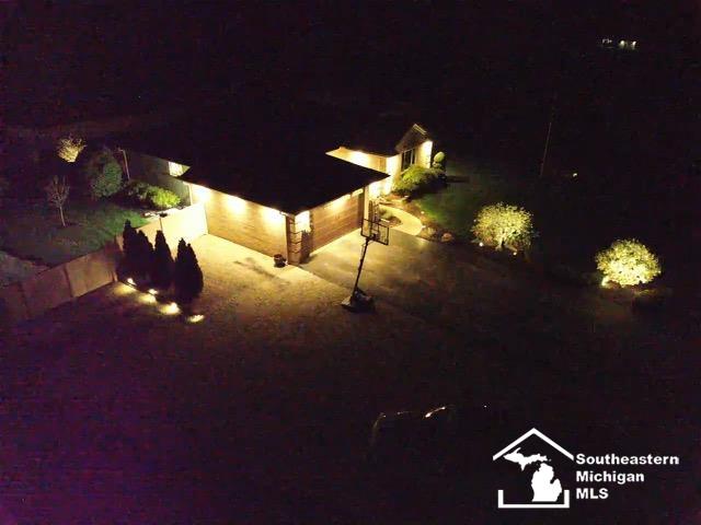 26671 Bell Road New Boston, MI 48164 - Photo 55 of 55 Custom Lighting