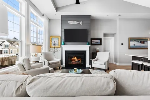 $870,000 | 46 Phoebe Street, Unit 98, Methuen, MA 01844