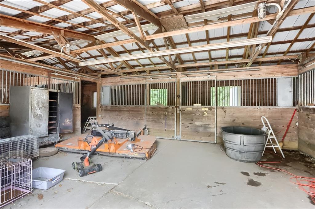 405 Cornetti Road Fenelton, PA 16034 - Photo 8 of 11