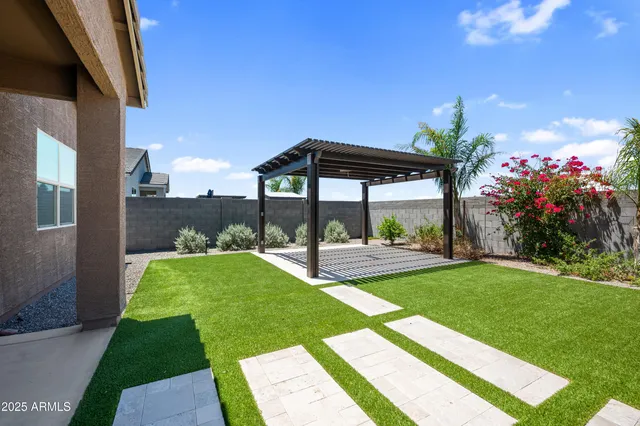 a view of an empty room with a yard