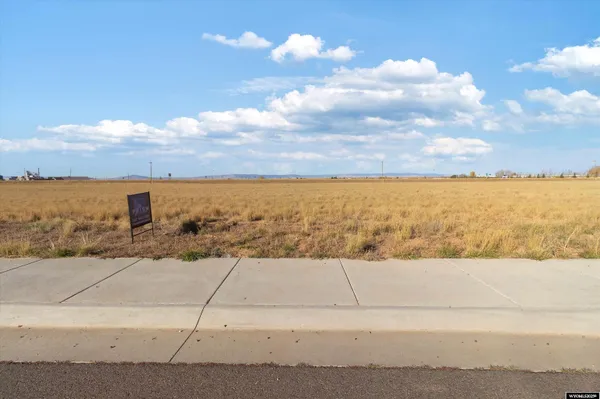 $333,000 | 3810 Cherrywood Loop, Laramie, WY 82070