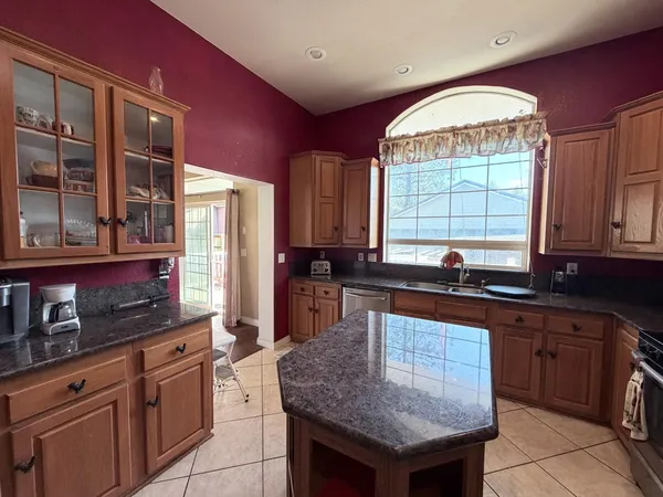 $375,000 | 2055 Candlelight Drive, Somerset, CA 95684