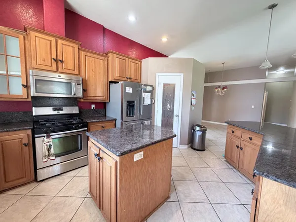 $375,000 | 2055 Candlelight Drive, Somerset, CA 95684