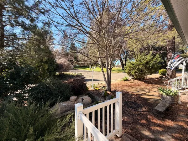 $375,000 | 2055 Candlelight Drive, Somerset, CA 95684