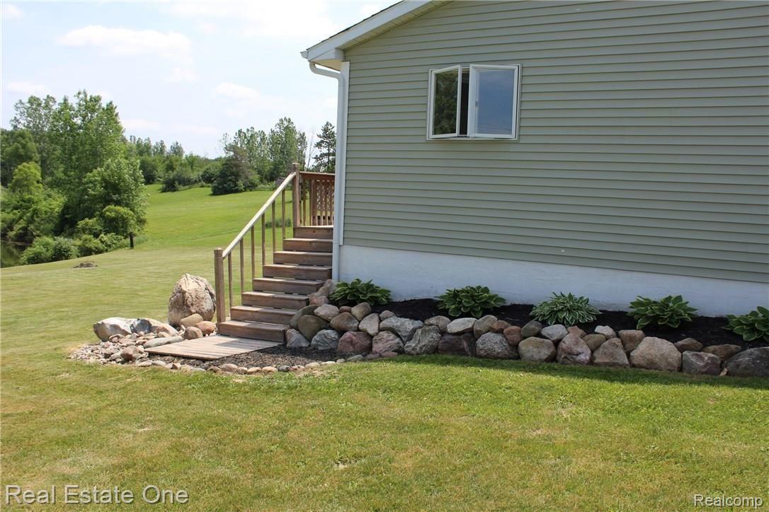 3260 North Henderson Road Davison, MI 48423 - Photo 48 of 59 IMG_7704.JPG