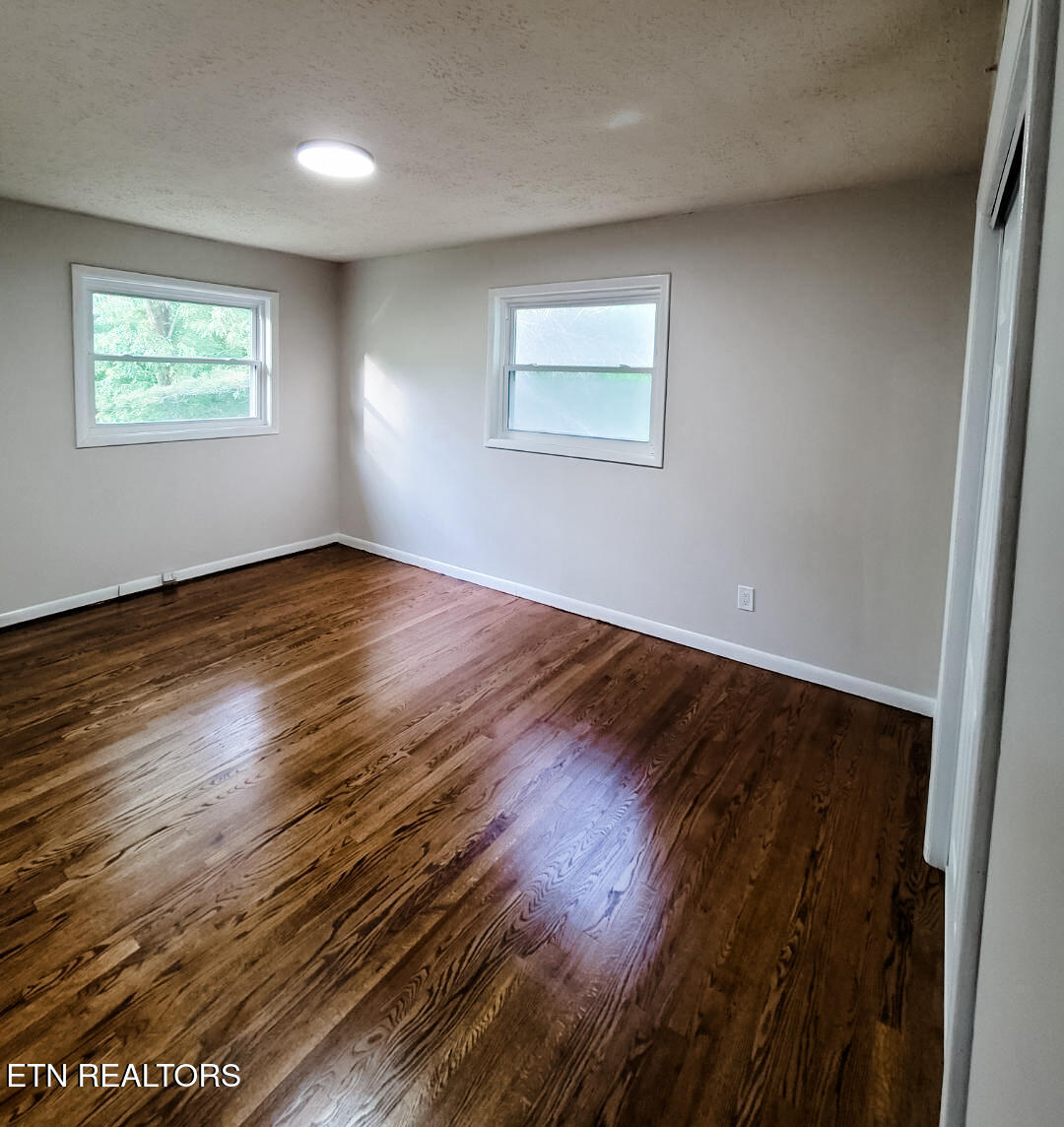 380 West Outer Drive Oak Ridge, TN 37830 - Photo 12 of 24 12) 61744-68a3998ad943d