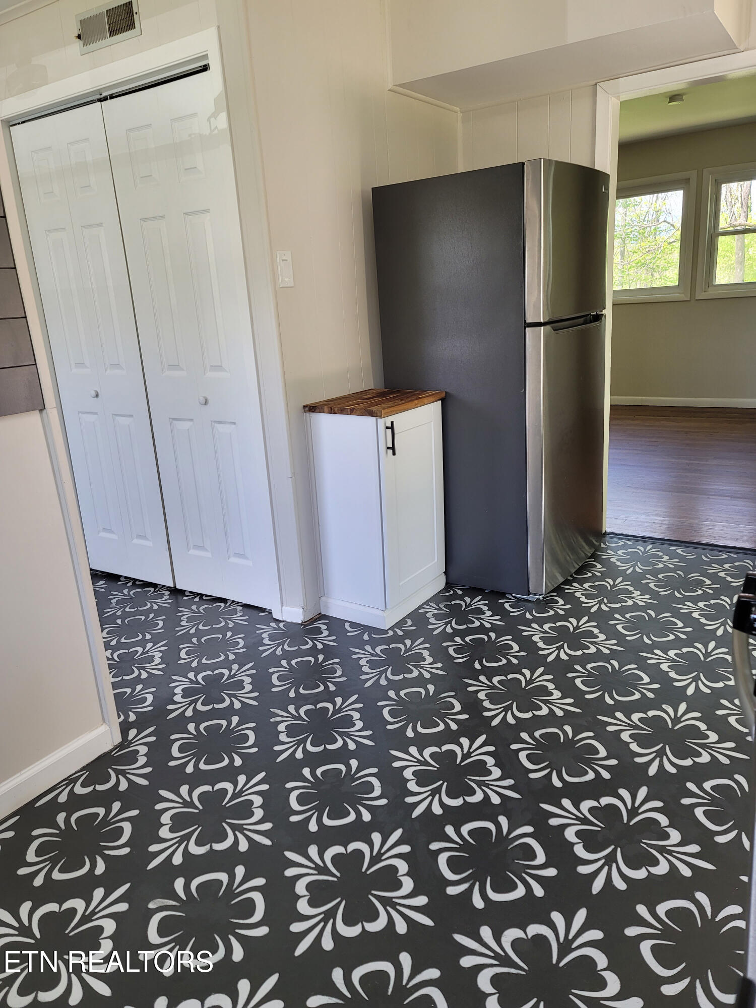 380 West Outer Drive Oak Ridge, TN 37830 - Photo 5 of 24 5) 61744-68a3998ba7cd9