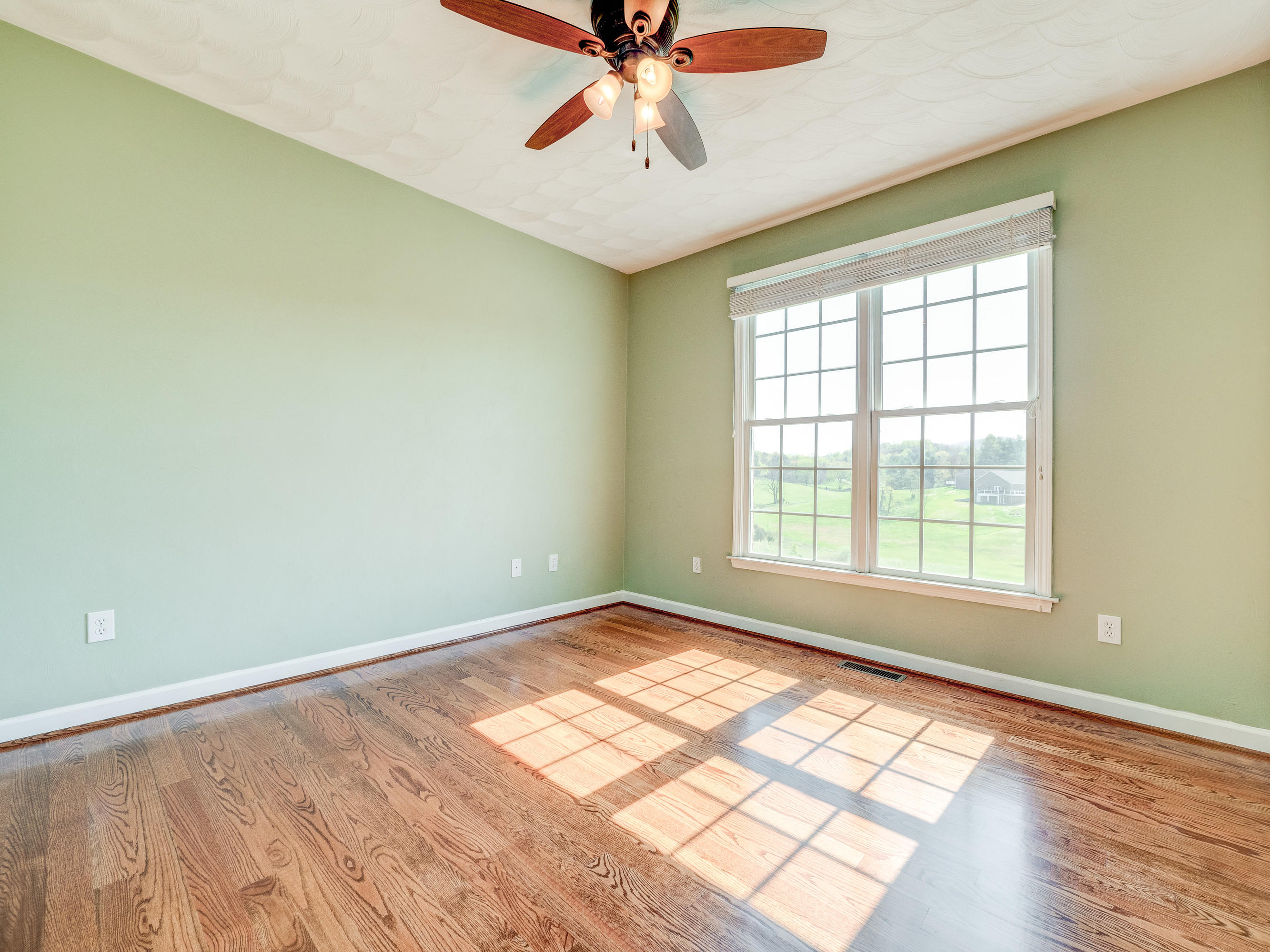 326 Summit Ridge Road Daleville, VA 24083 - Photo 29 of 54 27_326_Summit_Ridge_Rd27_mls
