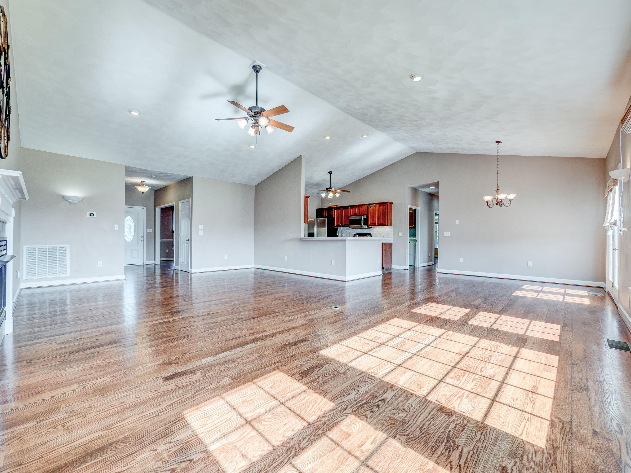 326 Summit Ridge Road Daleville, VA 24083 - Photo 4 of 54 11_326_Summit_Ridge_Rd11_mls
