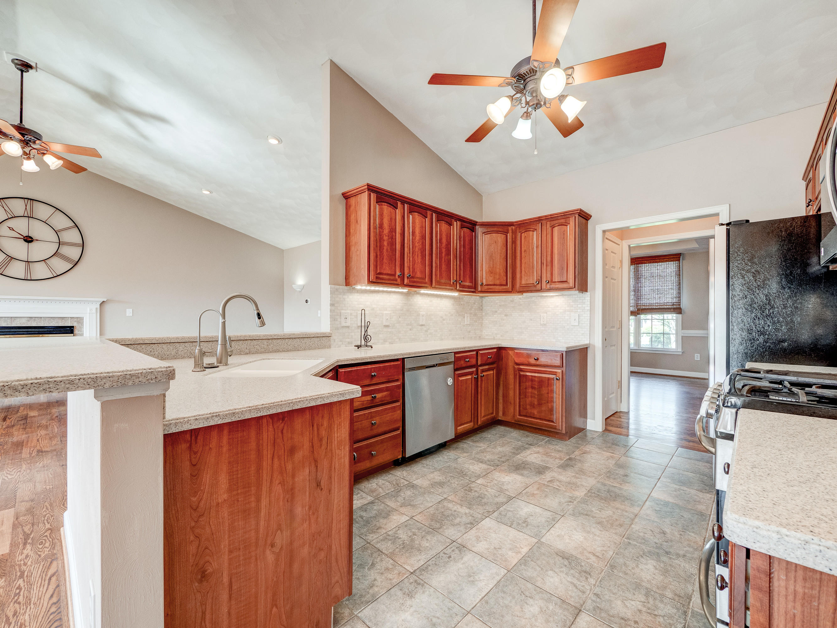 326 Summit Ridge Road Daleville, VA 24083 - Photo 5 of 54 15_326_Summit_Ridge_Rd15_mls