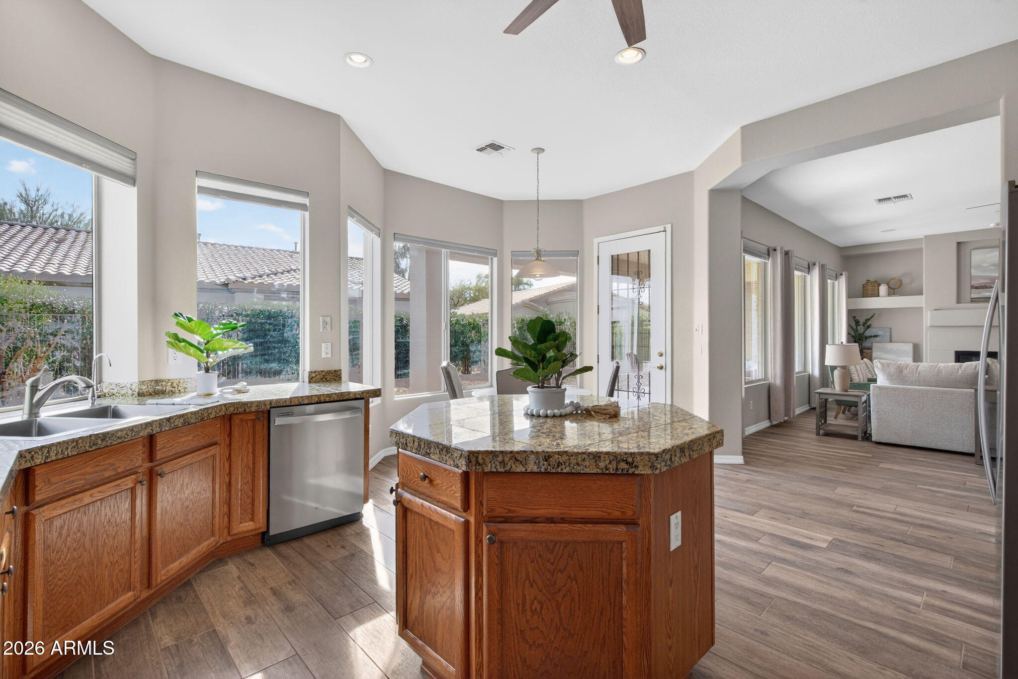 4735 East Azalea Drive Gilbert, AZ 85298 - Photo 11 of 51 13-web-or-mls-Photo Jan 13 2018, 4 33 41