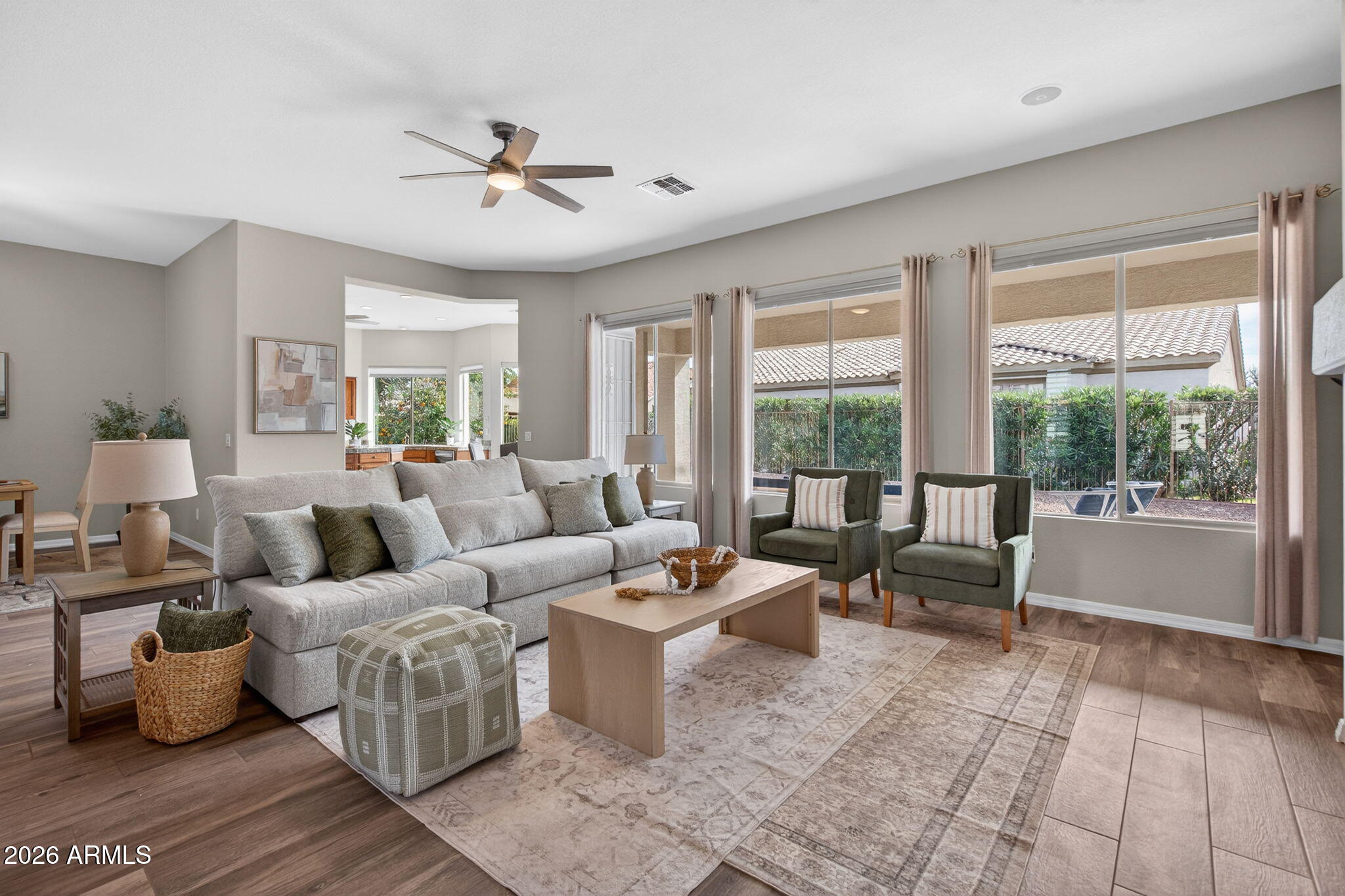 4735 East Azalea Drive Gilbert, AZ 85298 - Photo 3 of 51 9-web-or-mls-Photo Jan 13 2018, 4 28 59