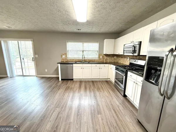 $2,400 | 1563 Oak Park Court, Suwanee, GA 30024