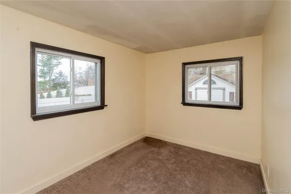 $274,900 | 43 Lafayette Drive, New Windsor, NY 12553