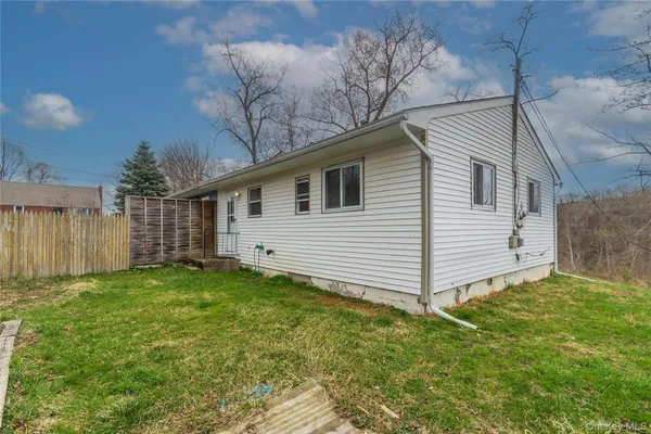 $274,900 | 43 Lafayette Drive, New Windsor, NY 12553