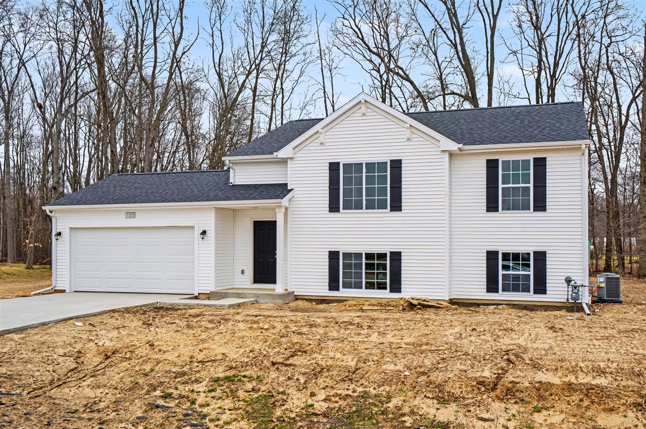 71375 Embassy Road Edwardsburg, MI 49112 - Photo 1 of 26