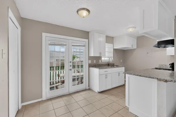 $1,195 | 8024 Cambridge Circle, Unit A, White Settlement, TX 76108