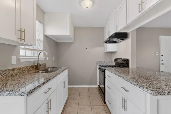 $1,195 | 8024 Cambridge Circle, Unit A, White Settlement, TX 76108