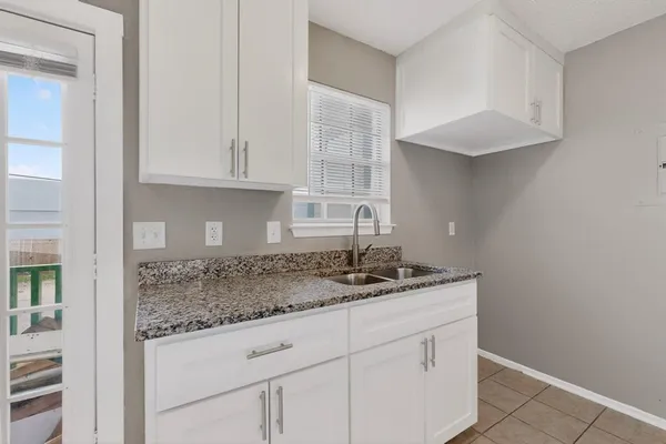 $1,195 | 8024 Cambridge Circle, Unit A, White Settlement, TX 76108