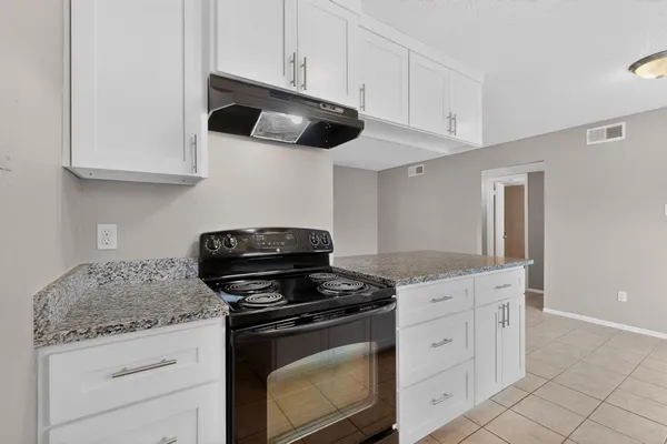 $1,195 | 8024 Cambridge Circle, Unit A, White Settlement, TX 76108