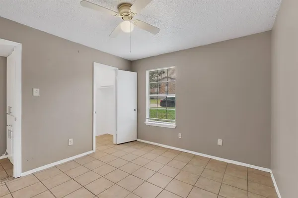 $1,195 | 8024 Cambridge Circle, Unit A, White Settlement, TX 76108