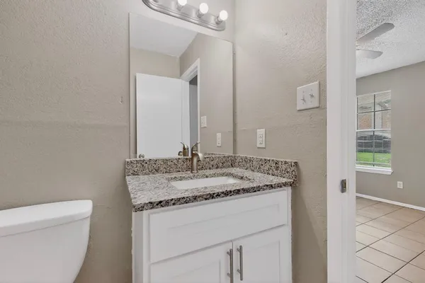 $1,195 | 8024 Cambridge Circle, Unit A, White Settlement, TX 76108