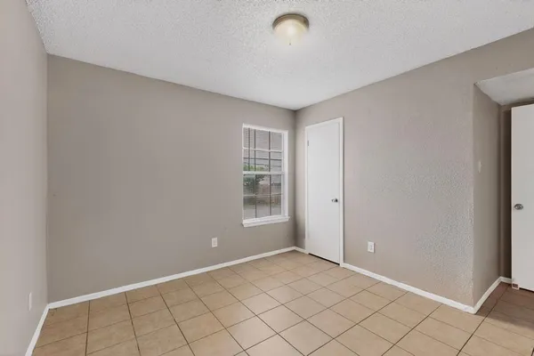 $1,195 | 8024 Cambridge Circle, Unit A, White Settlement, TX 76108