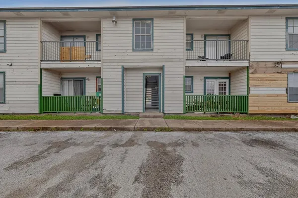 $1,195 | 8024 Cambridge Circle, Unit A, White Settlement, TX 76108