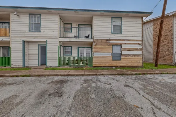 $1,195 | 8024 Cambridge Circle, Unit A, White Settlement, TX 76108