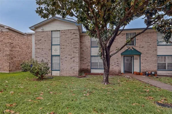 $1,195 | 8024 Cambridge Circle, Unit A, White Settlement, TX 76108
